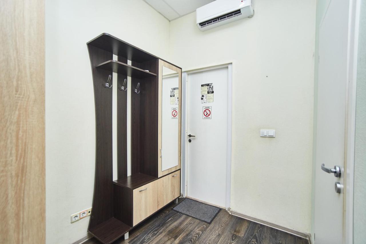Old Courtyard Hostel Odesa Exterior photo